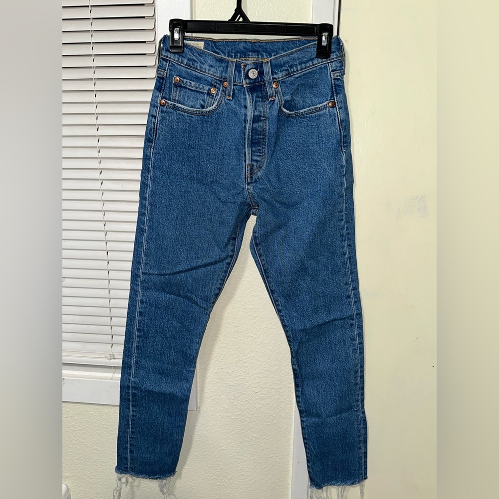 Levis 501 skinny jeans W26 L28